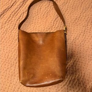 Madewell Essential Bucket Tote